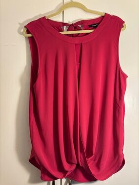 41 Hawthorn Sleeveless Twist-Front Top in Fuchsia Pink